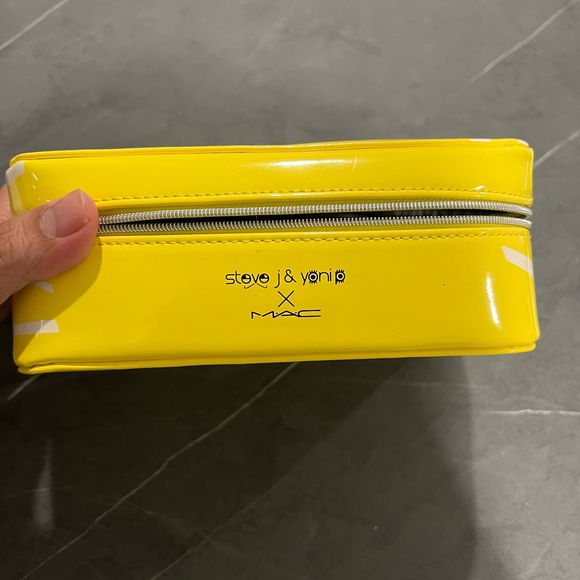 MAC x Steve J. & Yoni P. Collection 
Make Up Case New - Picture 3 of 4